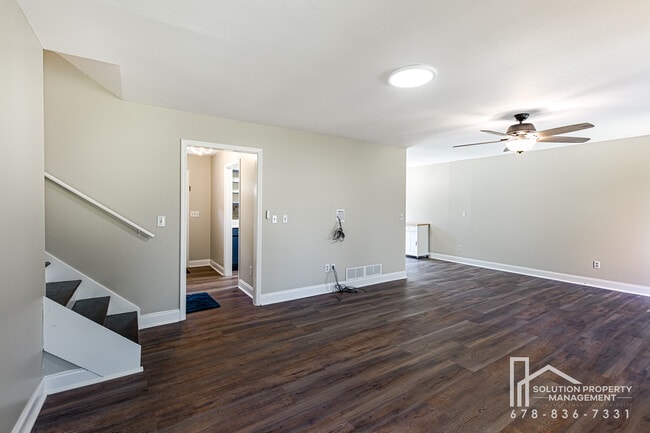 Building Photo - 6080 Stone Wood Dr NW