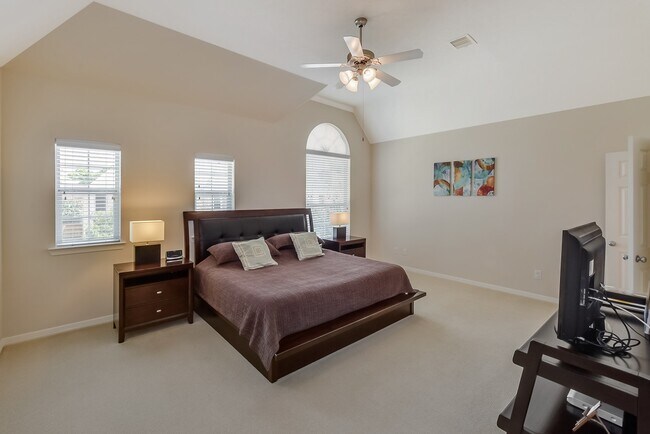 Building Photo - 1130 Sopris Dr
