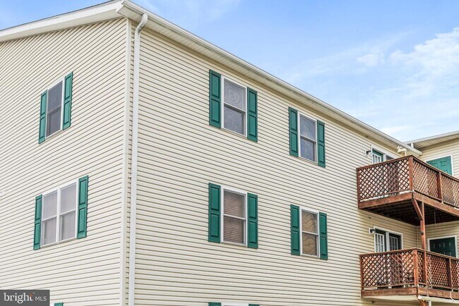 Building Photo - 145 Hailey Ln