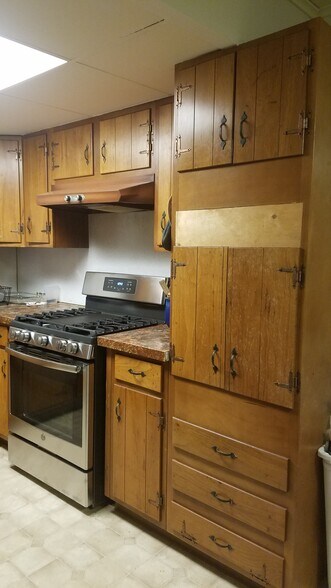 Building Photo - 1127 S Allen St