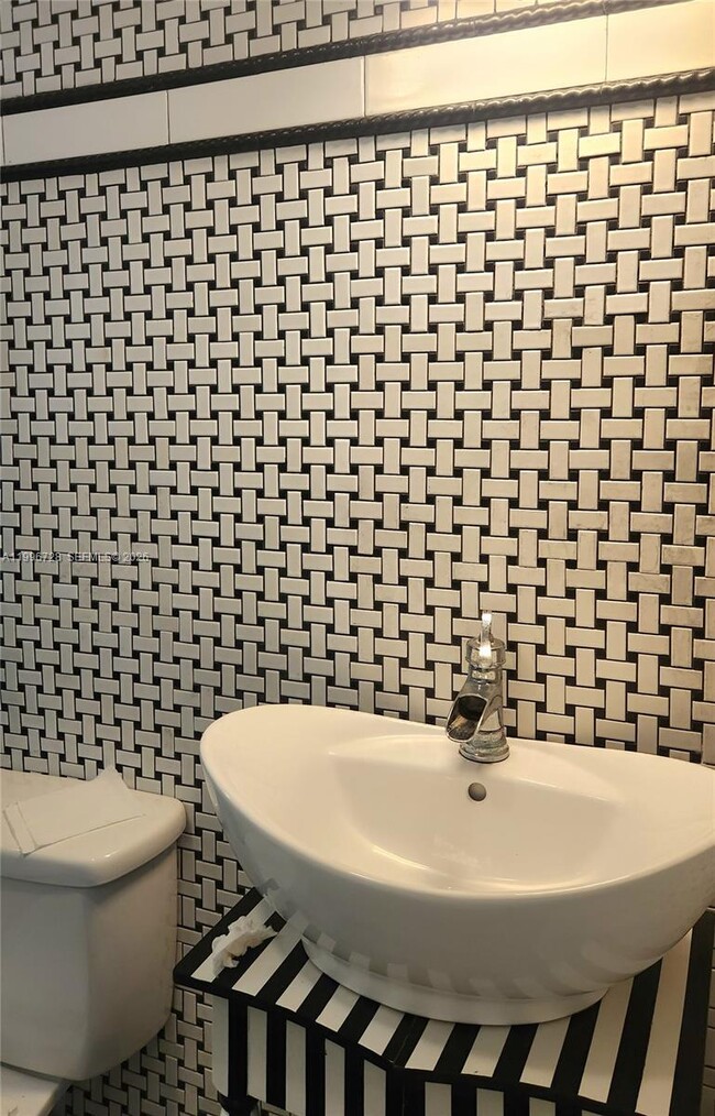 Building Photo - 3811 NW 84th Ave