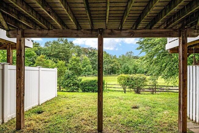 Building Photo - Tanyard Springs Townhome