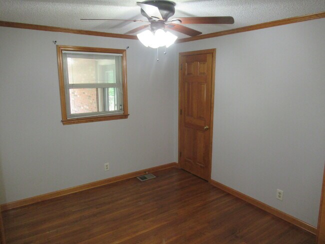 Building Photo - Denver Four Bedroom Home For Rent!