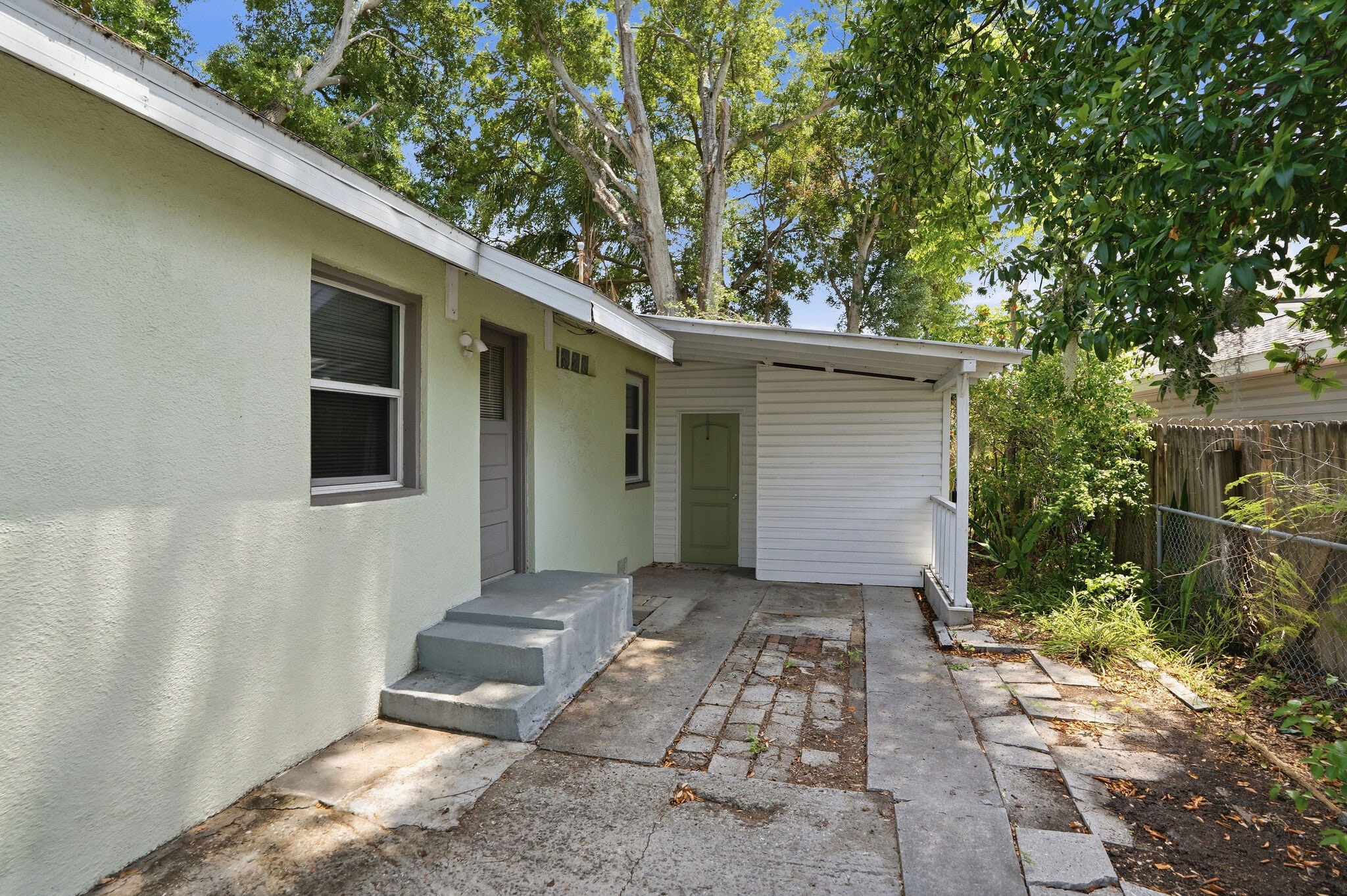 Building Photo - 409 Lebeau St