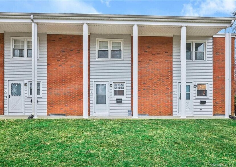 Building Photo - 133 Seemans Ln