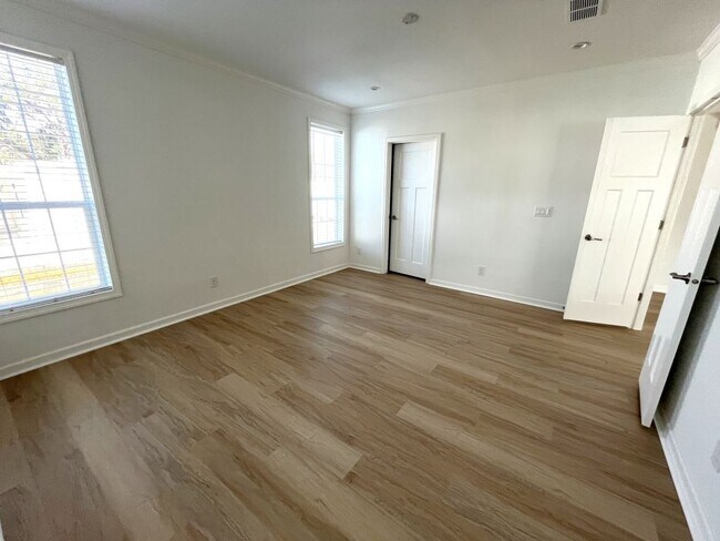 Building Photo - 1021 Vervain Dr