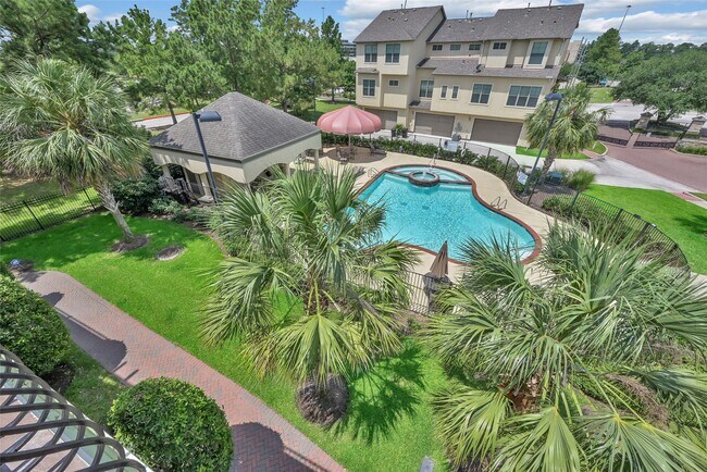 Building Photo - 14527 San Pietro Dr