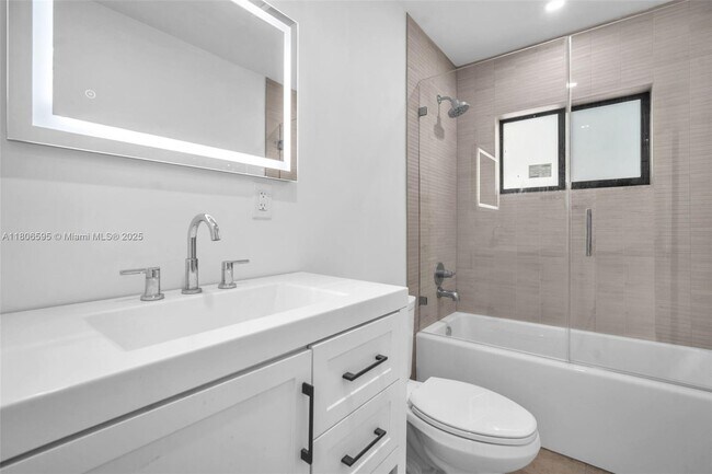 Building Photo - 3980 SW 121st Ave
