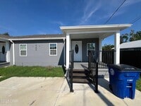Building Photo - 1706 Lake Ave