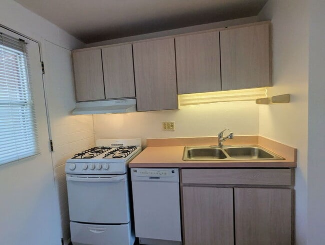 Building Photo - Green Valley Villa West Townhomes (55+ Com...