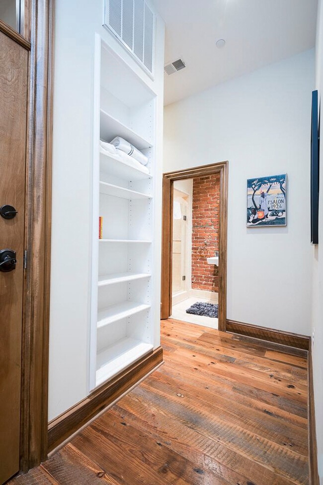 Building Photo - 1737 Connecticut Ave NW