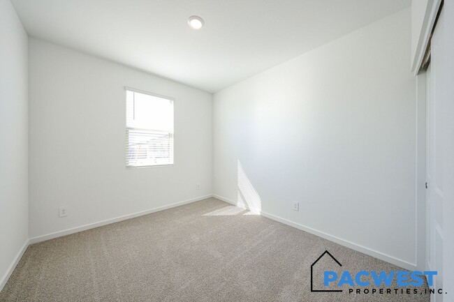 Building Photo - Your new home for lease!