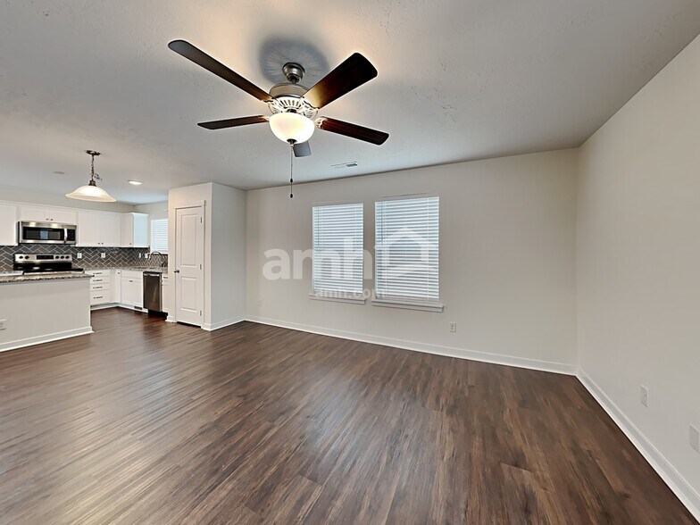 Building Photo - 4537 N Alester Ave
