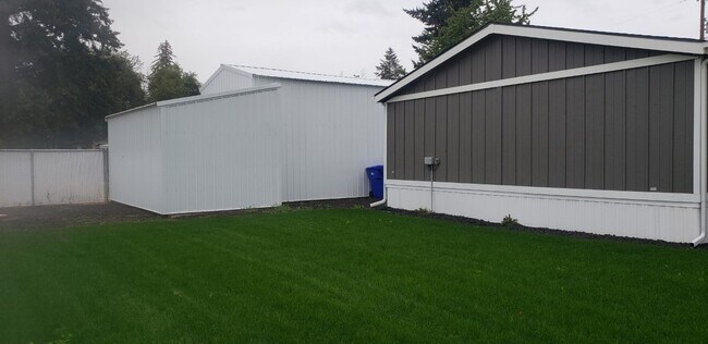 Building Photo - Beautiful 3-Bedroom Home with Bonus Room, ...