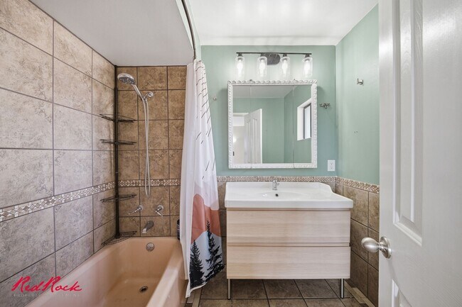 Building Photo - Lovely 4 Bedroom Home in Santa Clara