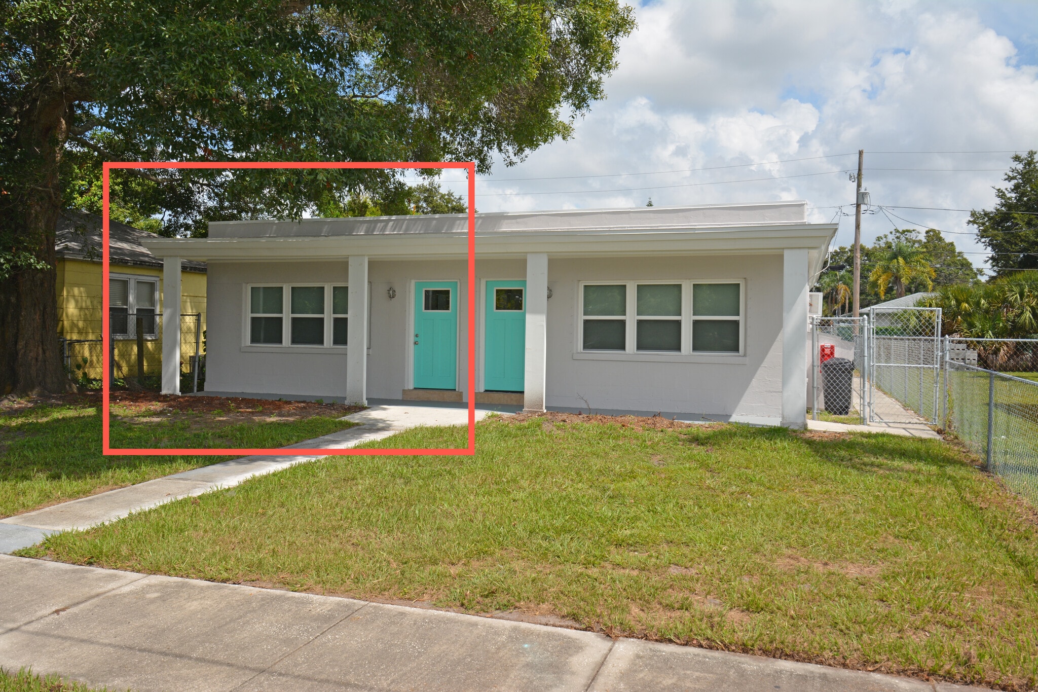 Building Photo - 5009 TANGERINE AVE S