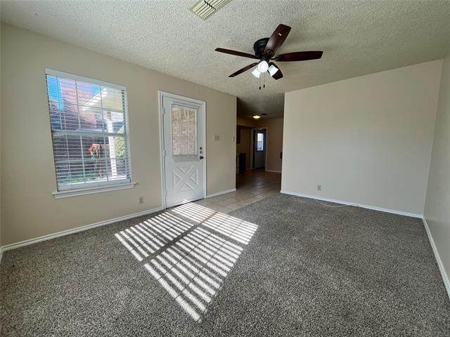 Building Photo - 526 Strata Dr