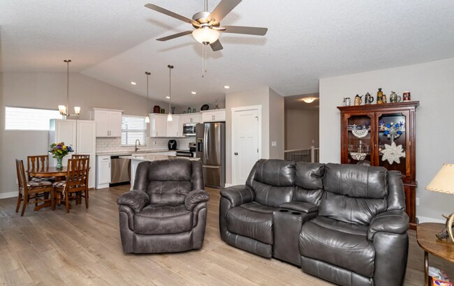 Building Photo - 508 Wicker Dr.