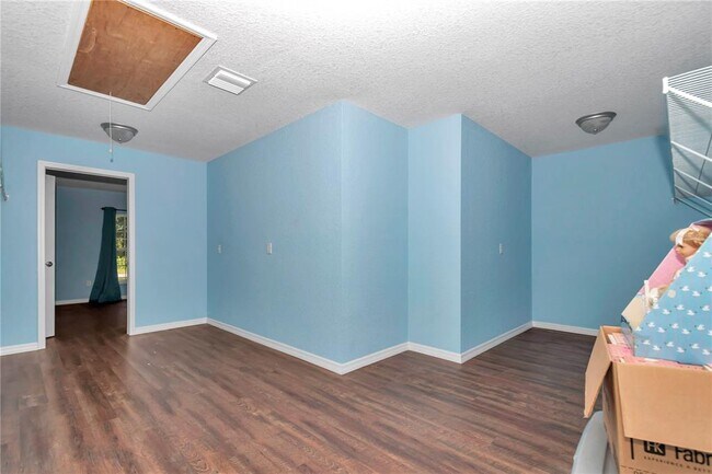 Building Photo - 70 SE 81st Pl