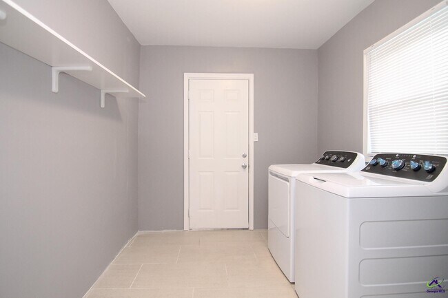 Building Photo - 0 S 3rd St