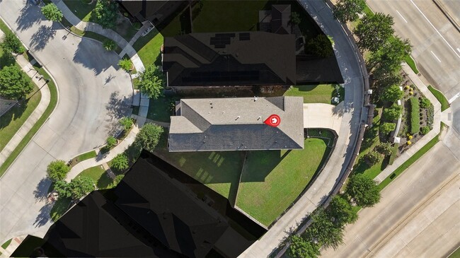 Building Photo - 1001 Vineyard Dr