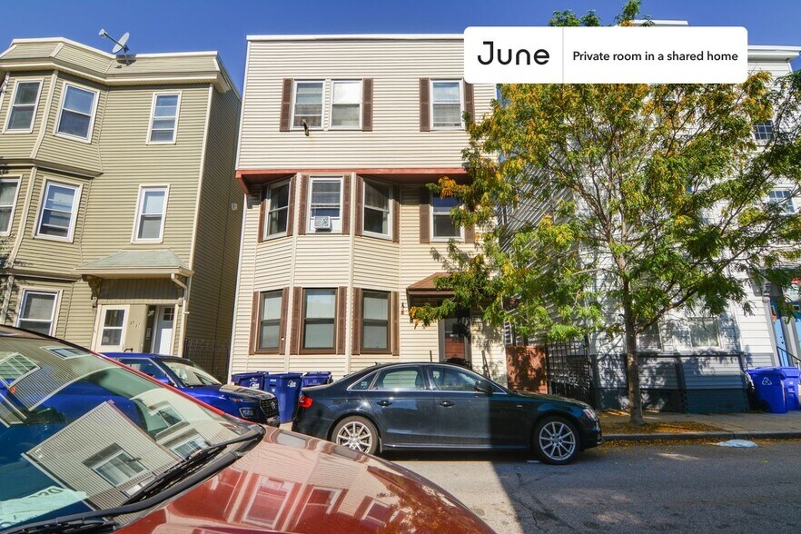 Building Photo - Room in Shared 4 bed/1 bath home in Polish Triangle