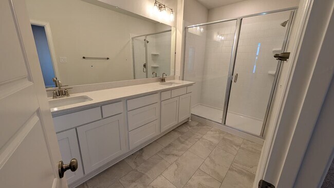 Building Photo - 2523 Huxley Mews