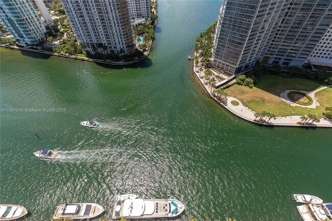 Building Photo - 300 Biscayne Blvd Way
