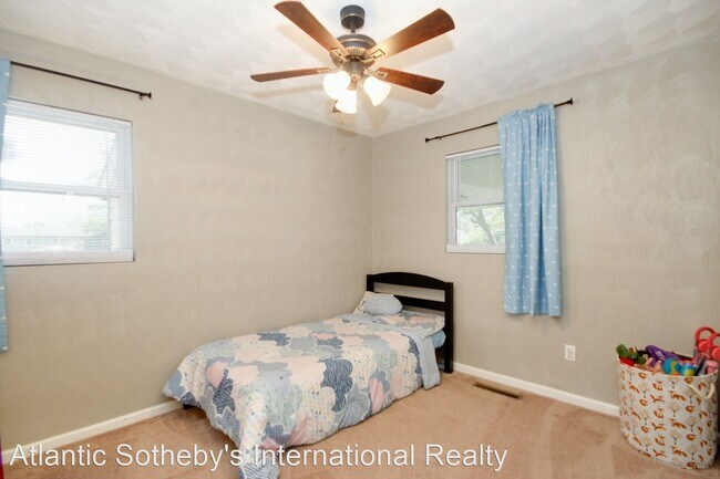 Building Photo - 3 br, 1 bath House - 1313 Great Bridge Blvd