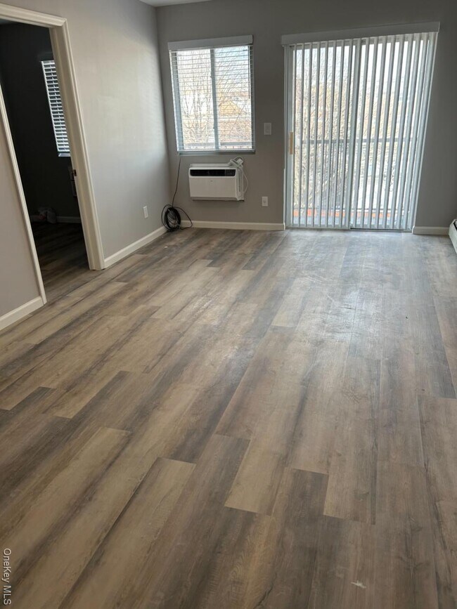 Building Photo - 43-71 161st St