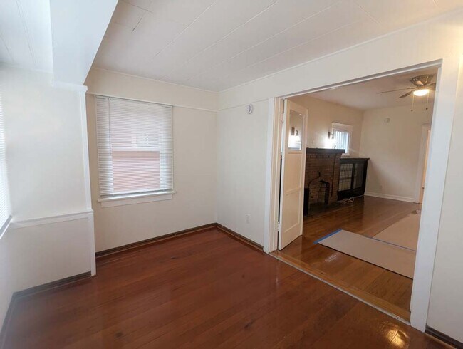 Building Photo - 1421 Kellam Ave