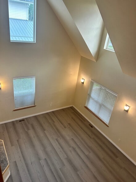 Building Photo - 123 Aspen Grv Ct