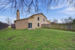 Building Photo - 6738 S 78th East Ave