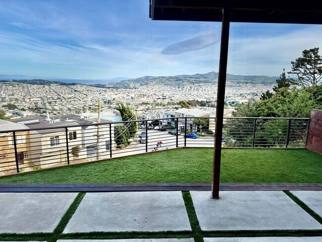 Building Photo - 3BR/2BA | Unobstructed Panoramic Views | Live Above the Fog | Intentional Living