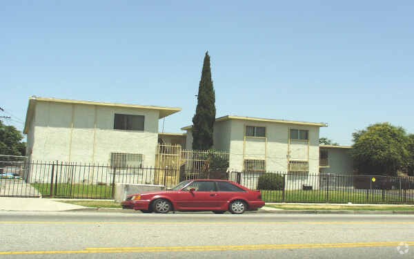 Primary Photo - 355 E 120th St