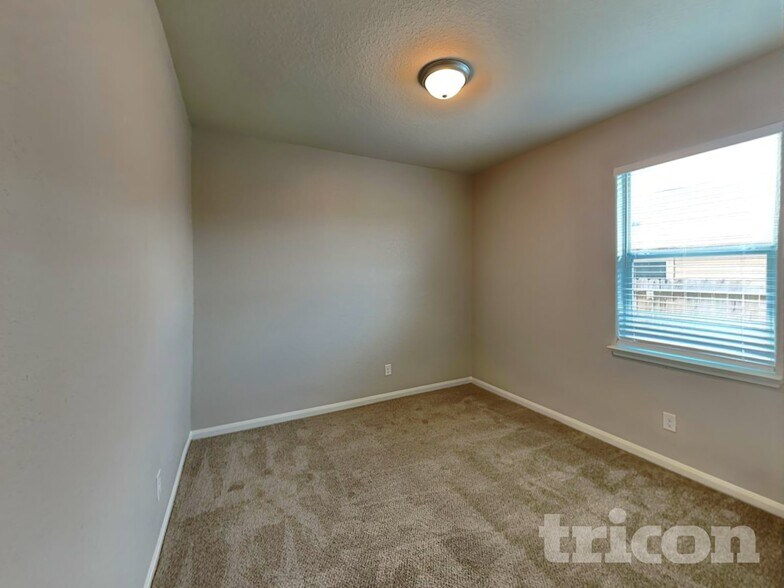 Building Photo - 11350 Luckey Ledge