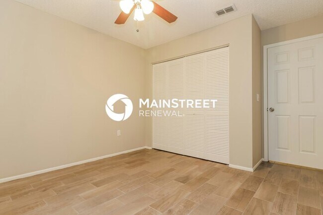 Building Photo - 3 Bedroom Pet-Friendly Home in Sarasota, F...