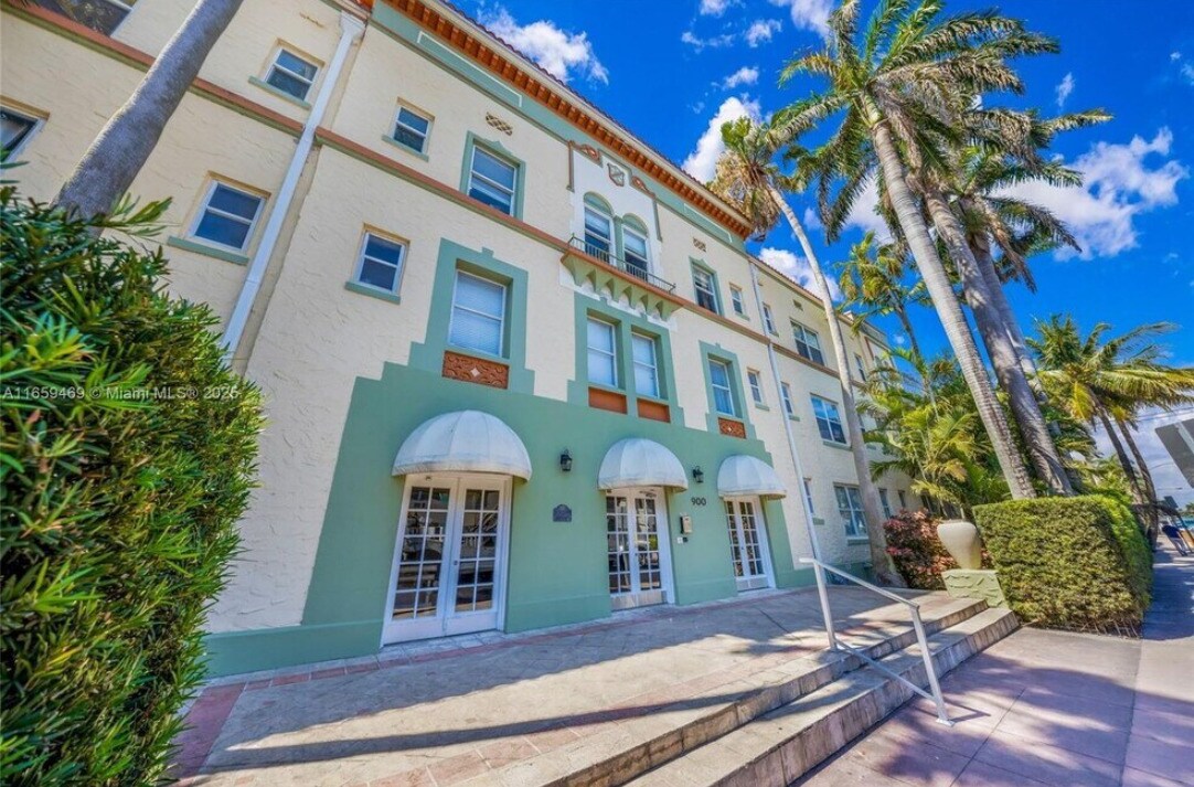 Building Photo - 900 16th St