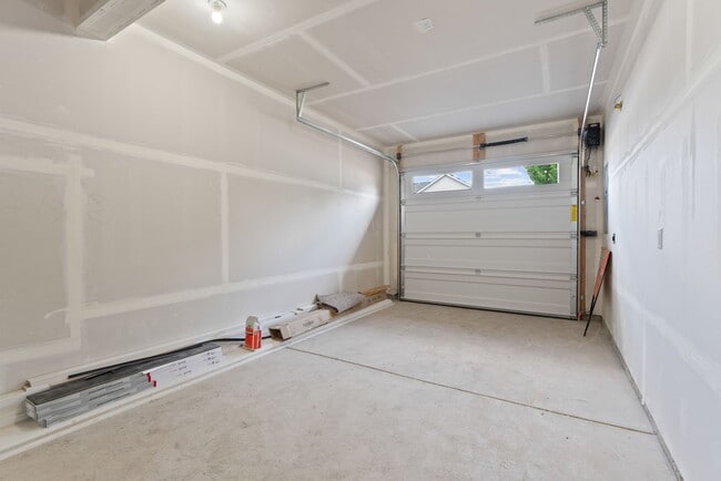 Building Photo - 19302 E Sprague Ave