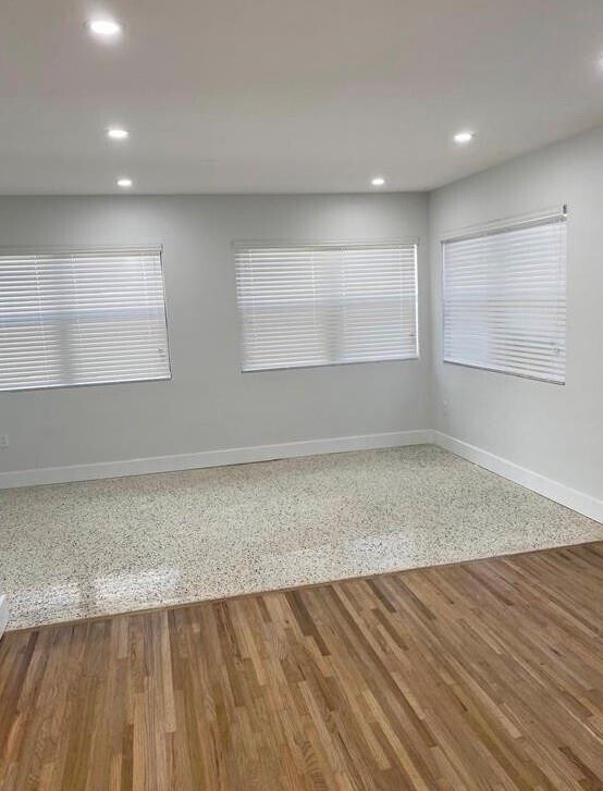 Building Photo - 170 W 58th St