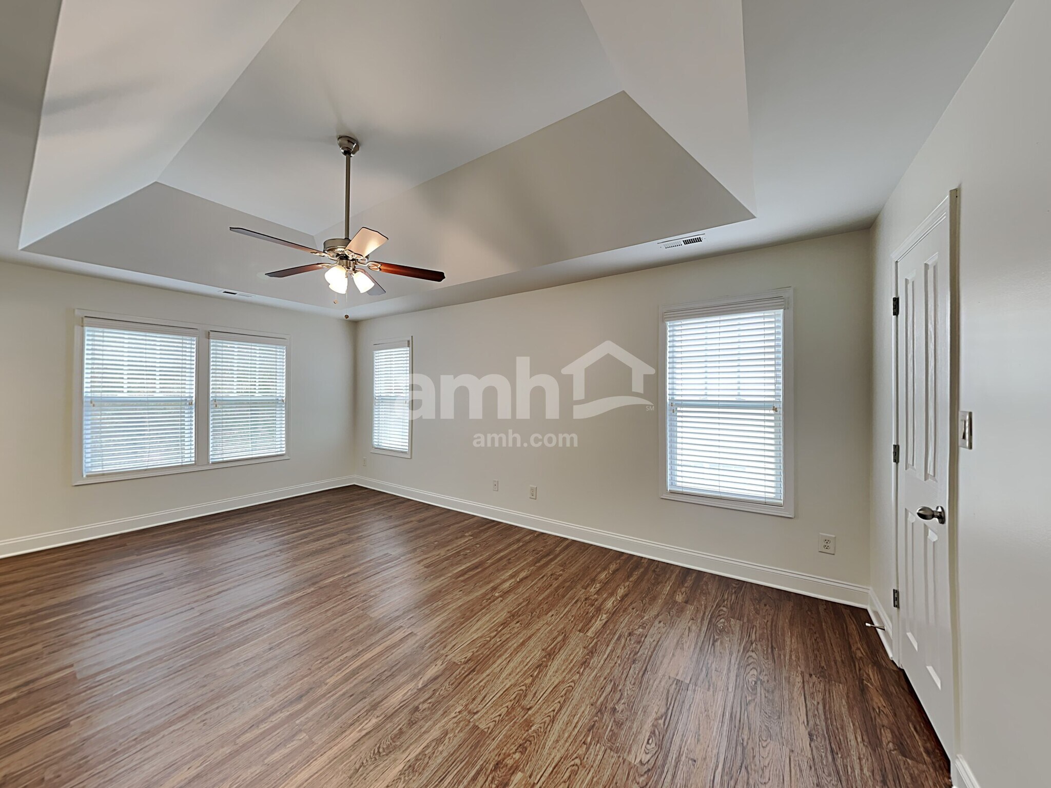 Building Photo - 10502 Carver Falls Rd