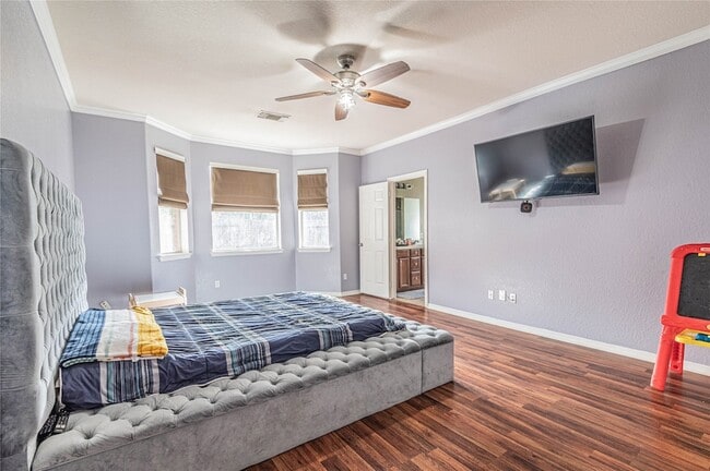 Building Photo - 307 Autumn Creek Ln