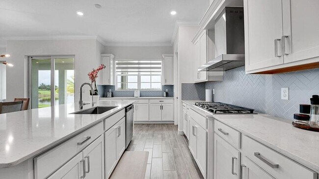 Building Photo - 601 Hookline Cir