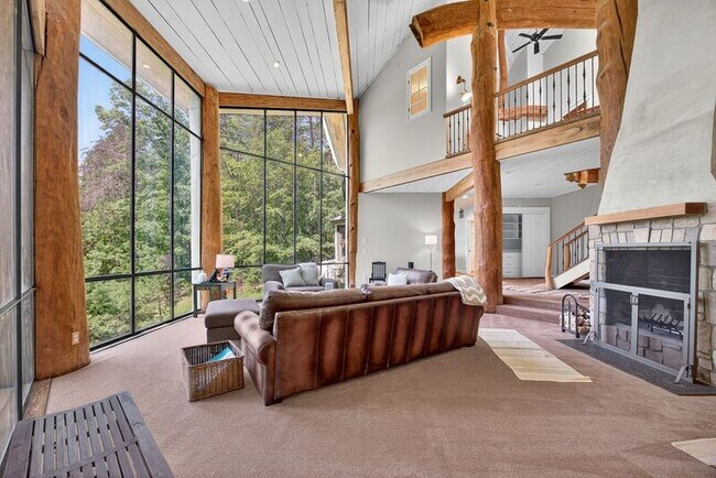 Building Photo - 3005 Lonesome Mountain Rd