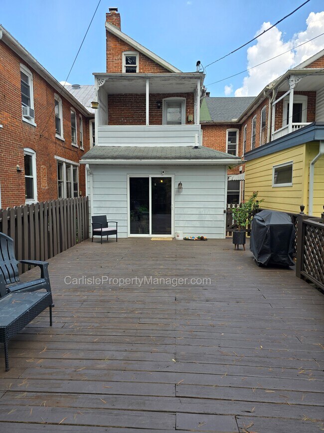 Building Photo - 252 W Pomfret St