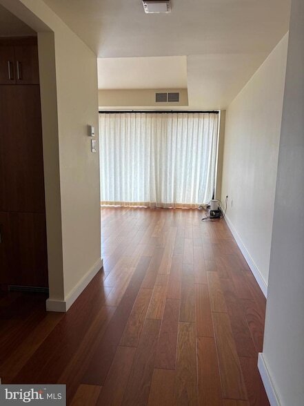 Building Photo - 1530 Key Blvd