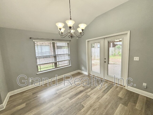Building Photo - 5892 Dunridge Drive