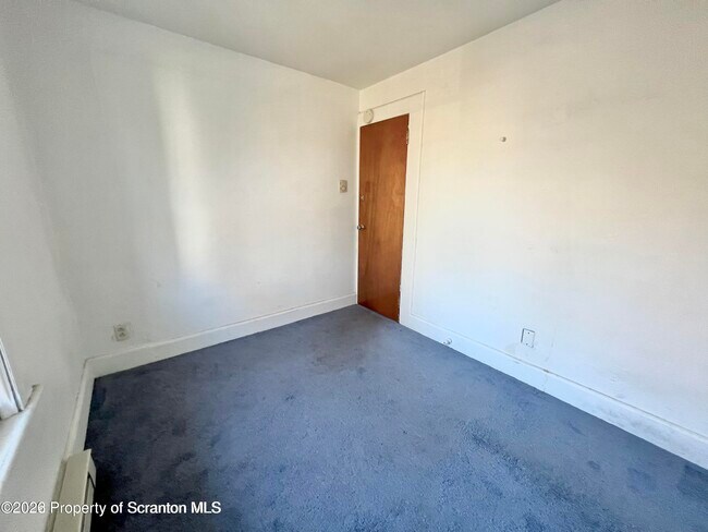 Building Photo - 608 Taylor