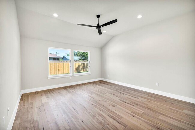Building Photo - 8209 Polar Dr