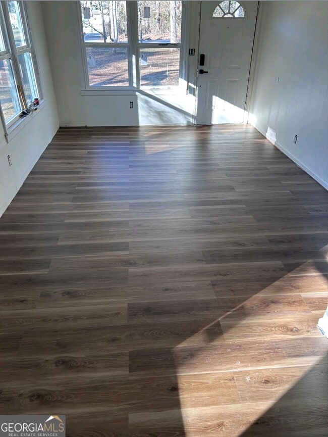 Building Photo - 15 Dixie Dr